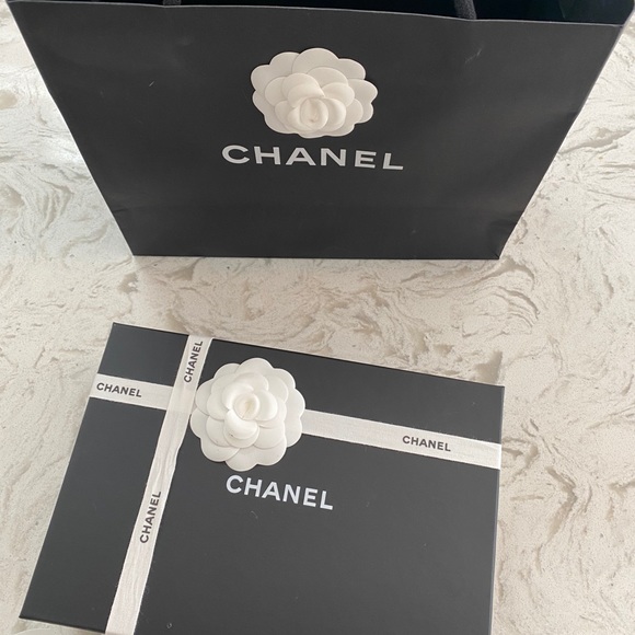 I'm moving and selling everything. - Picture 7 of 8